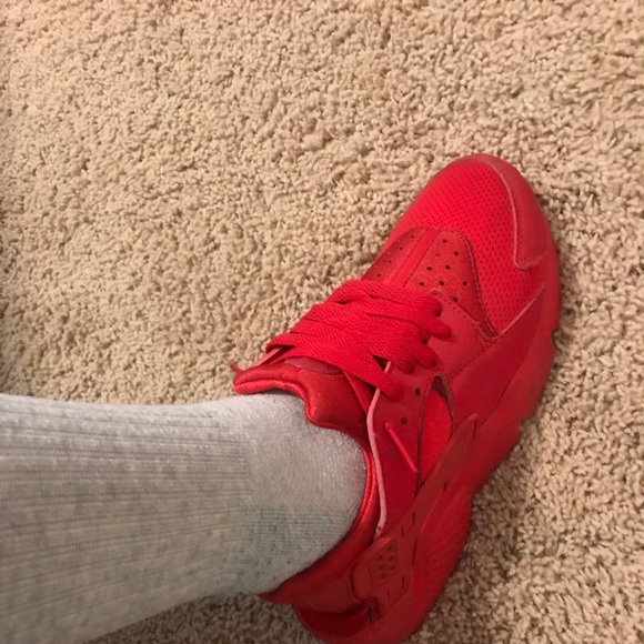 Red Huraches - Picture 6 of 11